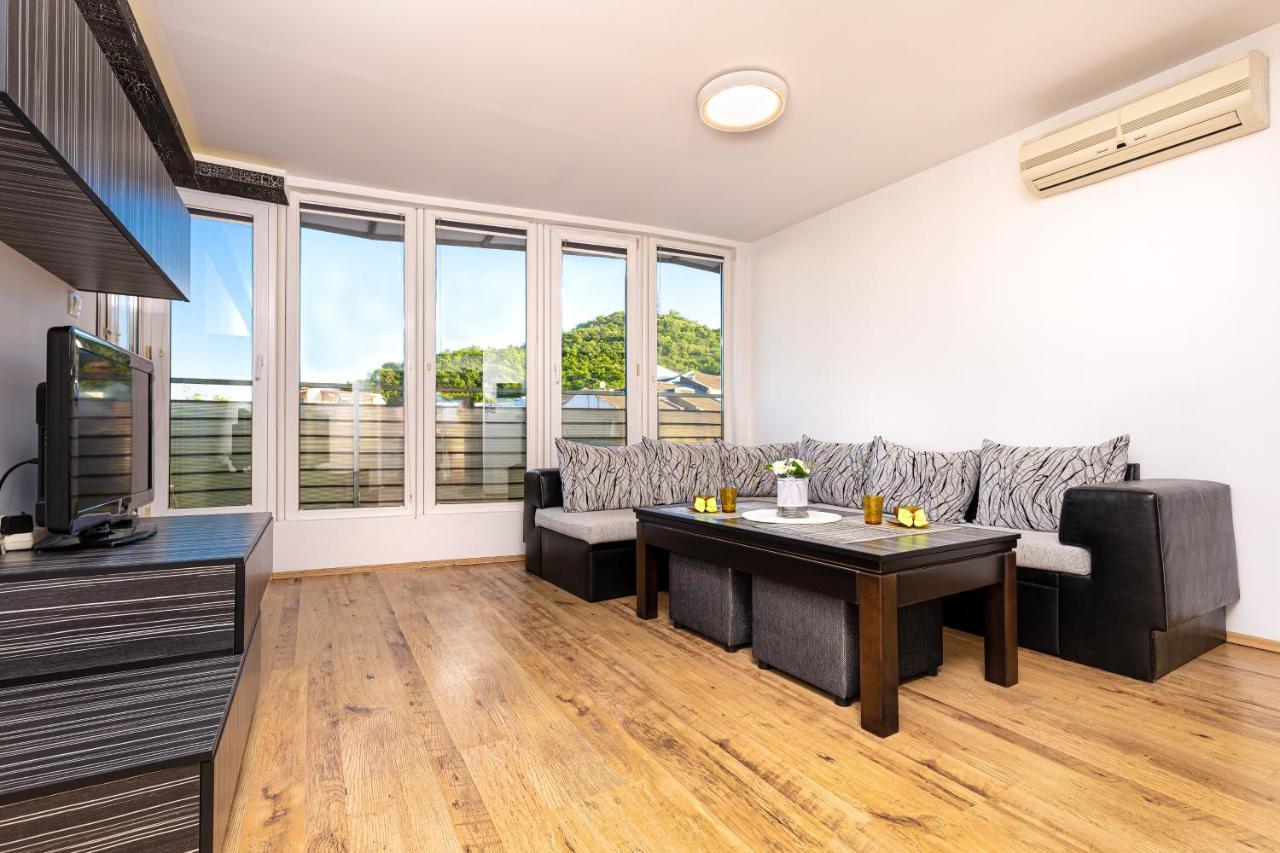 Nice 1Bd Apartment Next To Medical University By Flat Mаnager Пловдив Екстериор снимка